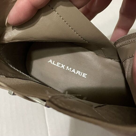 Alex Marie 9.5M Buckle Lug Heel Ankle Boots Booties Taupe Inside Zipper … - Picture 9 of 9